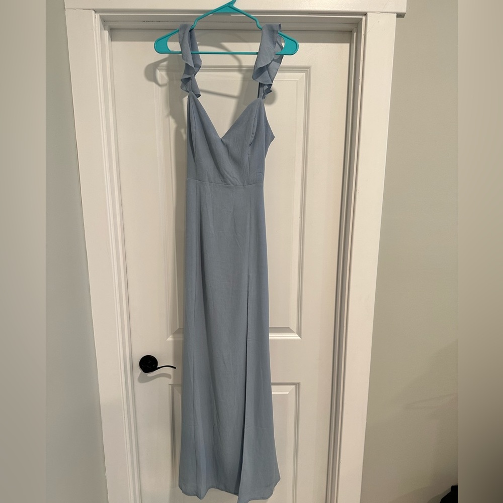 Baby blue dress perfect for spring wedding guests!